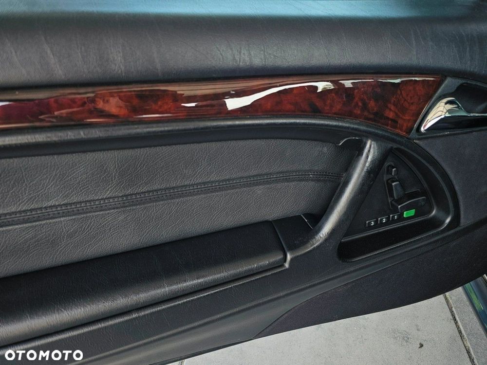 Mercedes-Benz SL - 22