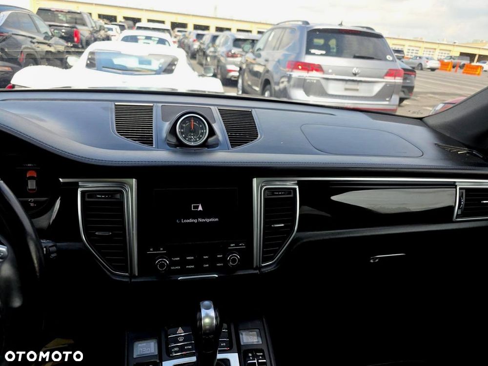 Porsche Macan Standard - 12