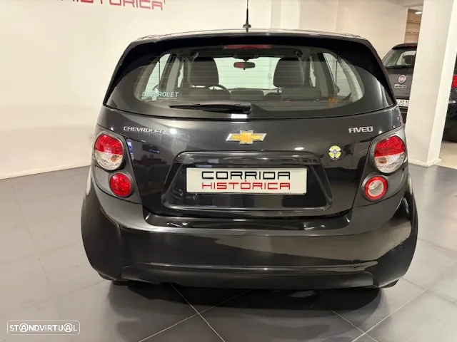 Chevrolet Aveo 1.2 LS - 11