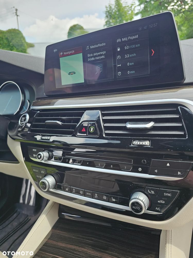 BMW Seria 5 540i xDrive M Sport sport - 25