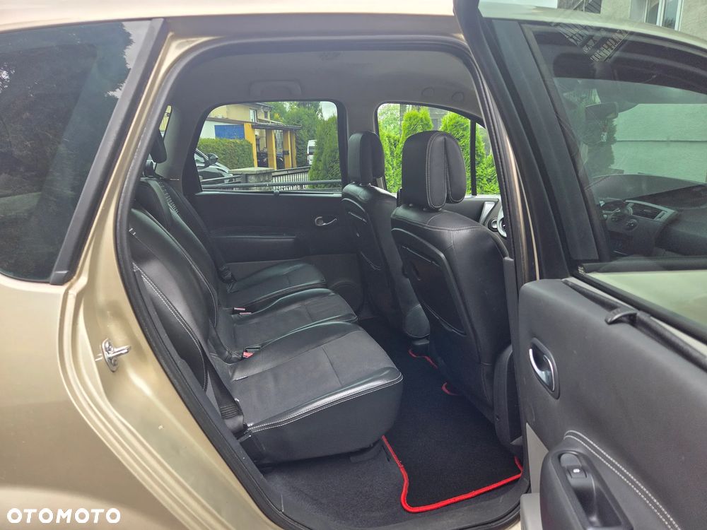 Renault Scenic - 16