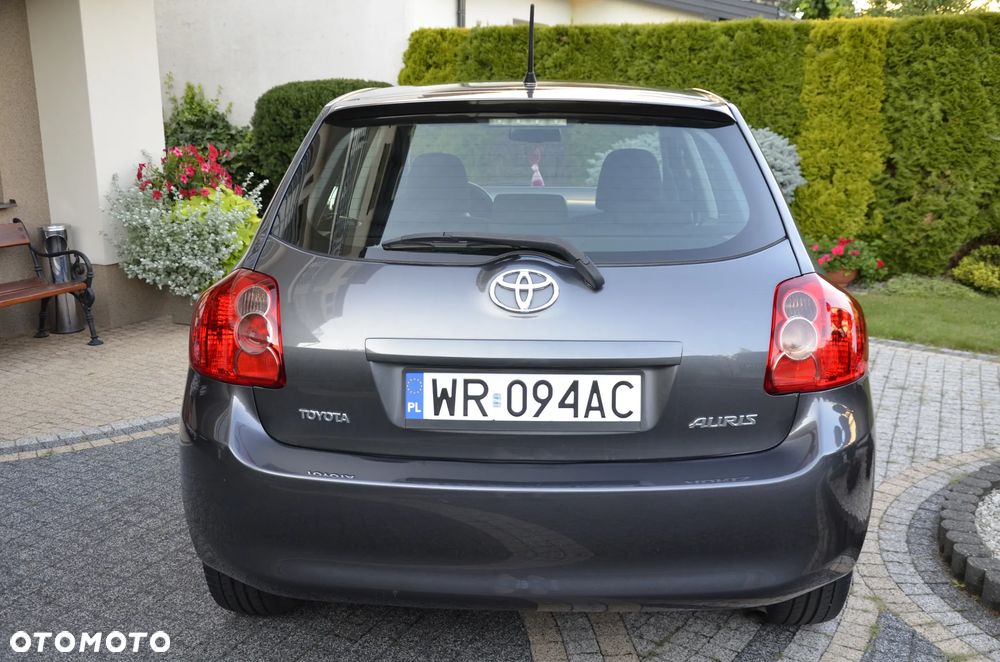 Toyota Auris 1.6 VVT-i Sol - 3