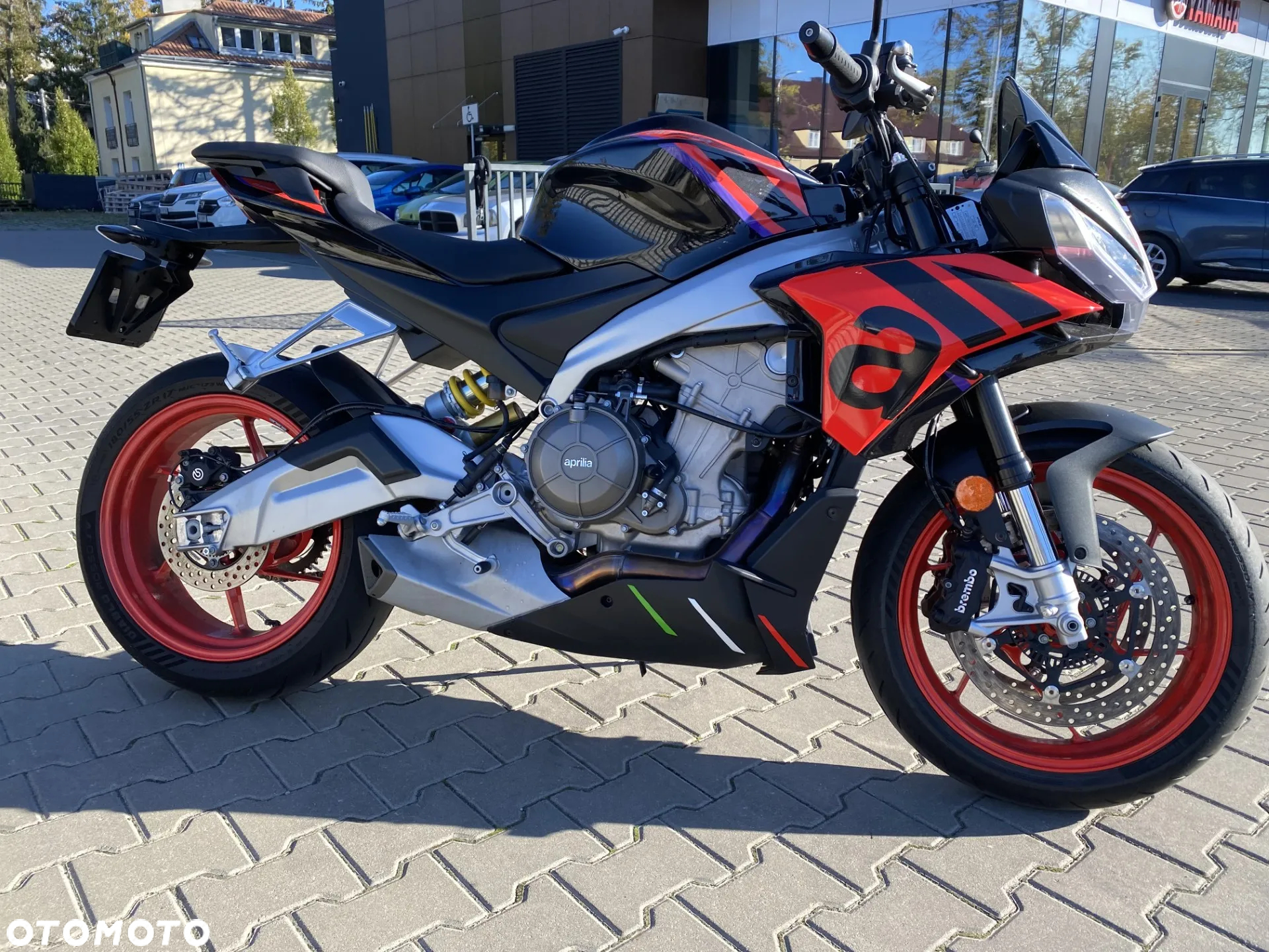 Aprilia Tuono - 6