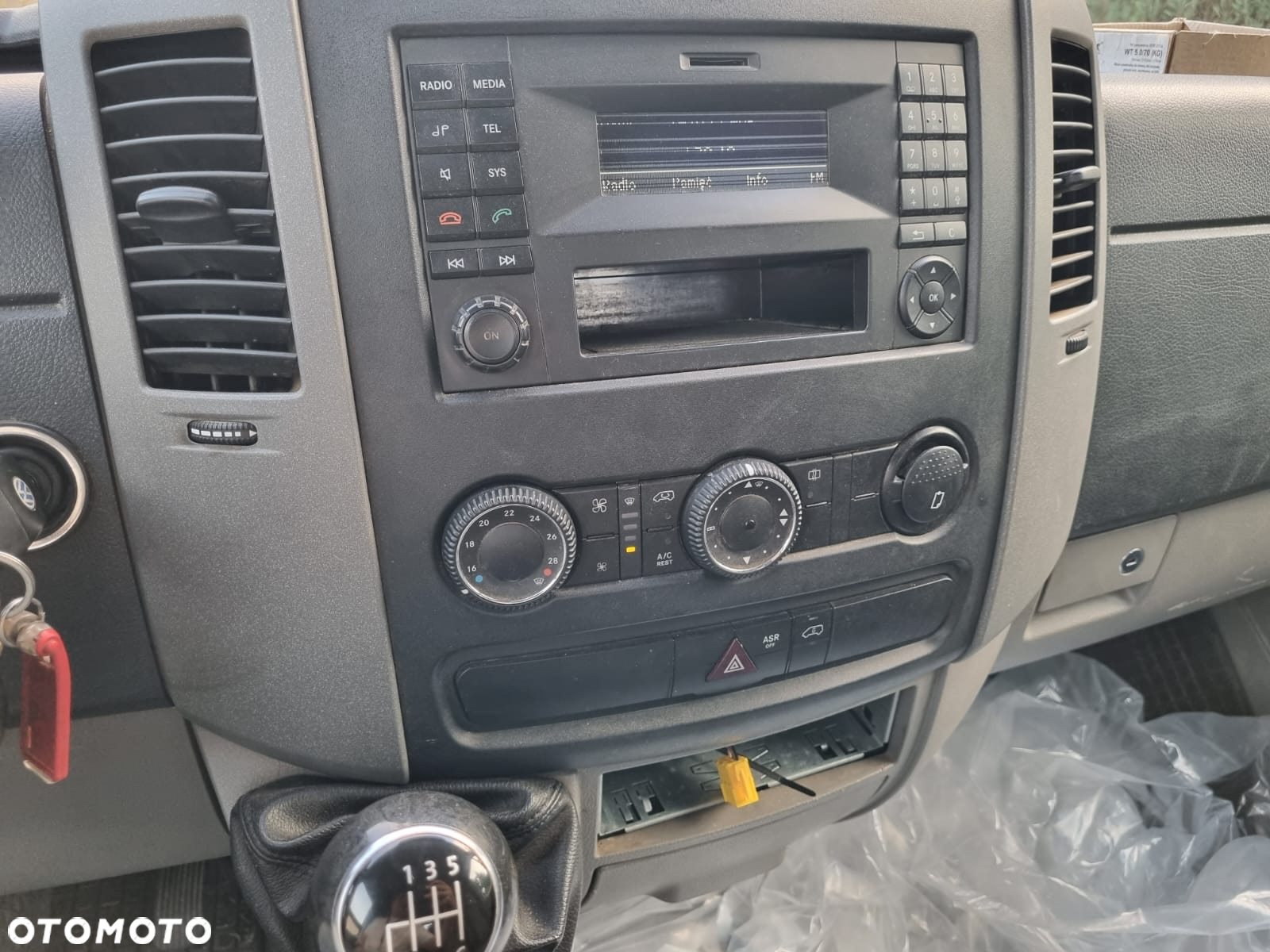 Volkswagen CRAFTER - 15