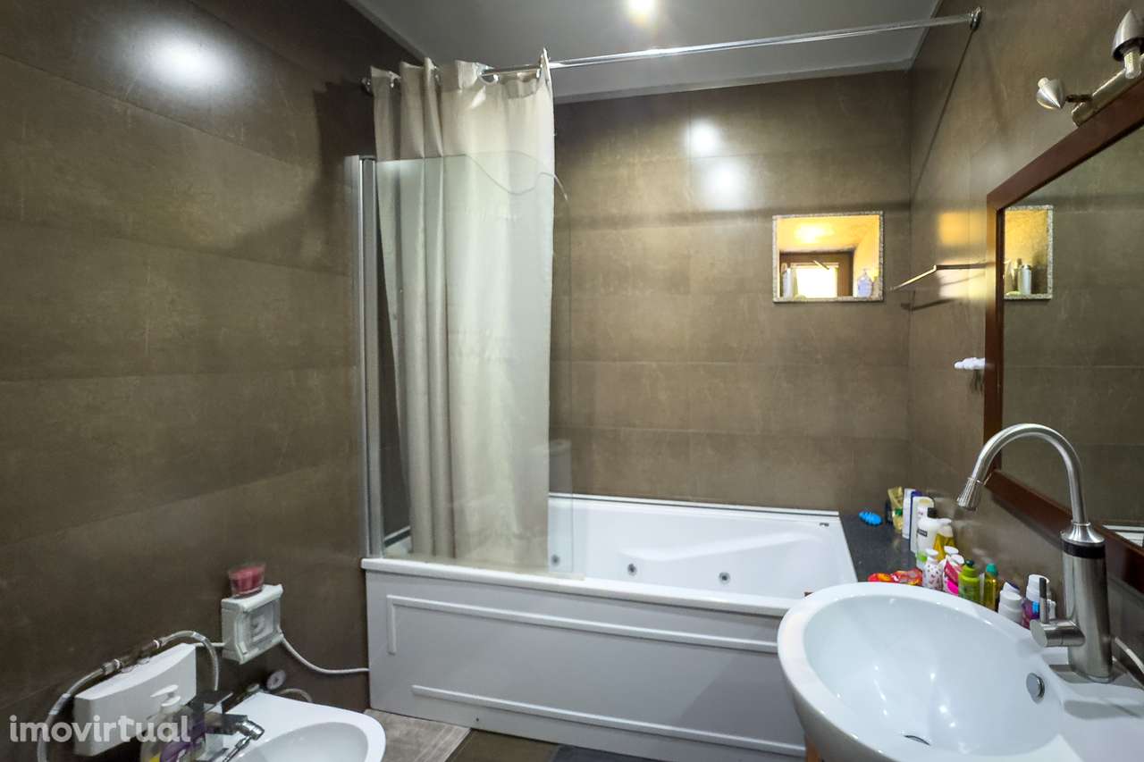 Moradia Independente T3  para Venda ou Permuta, em Prozelo, Amares - Grande imagem: 5/46