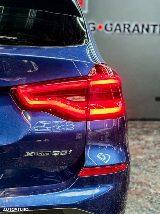 BMW X3 xDrive30i Aut. Luxury Line - 16