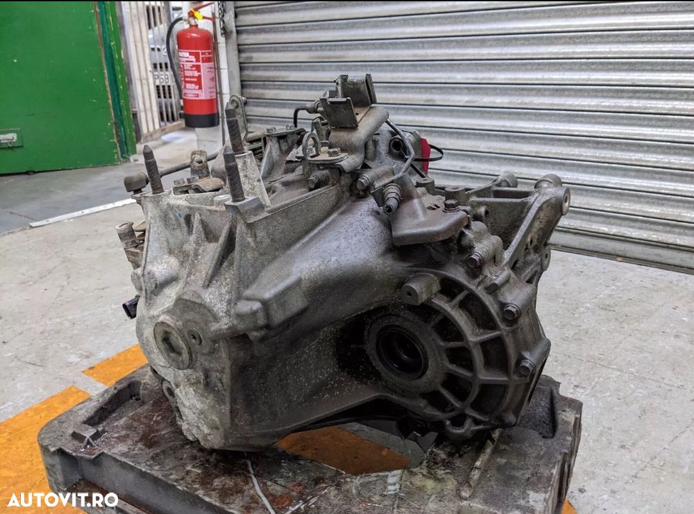 Cutie viteze 6 trepte Mitsubishi Outlander 2 20d 140 HP bsy 4x4 stare f buna - 2