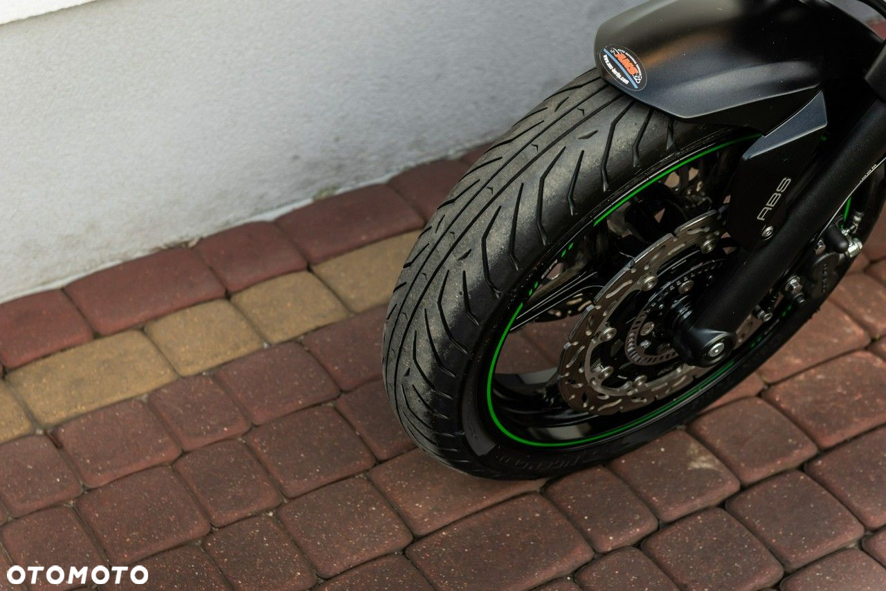 Kawasaki ER - 7