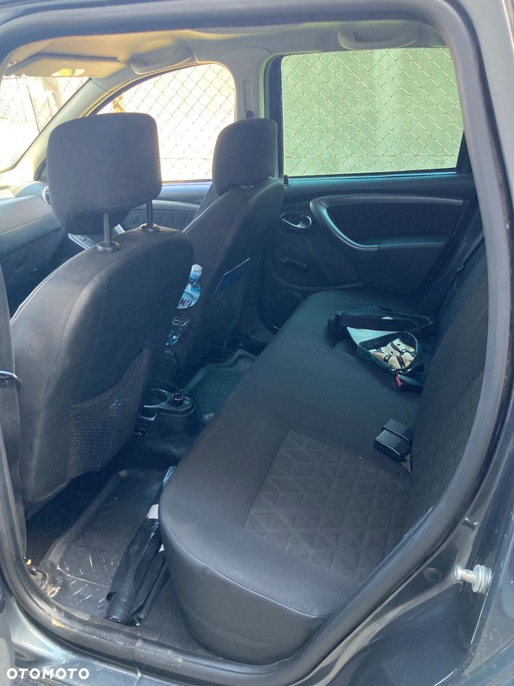 Dacia Duster 1.6 Laureate 4x4 - 5