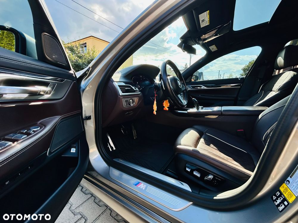 BMW Seria 7 750Li xDrive - 6