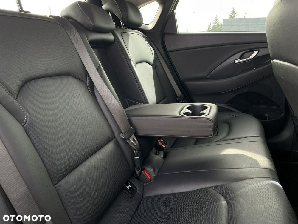Hyundai i30 1.5 T-GDI 48V Premium DCT - 32