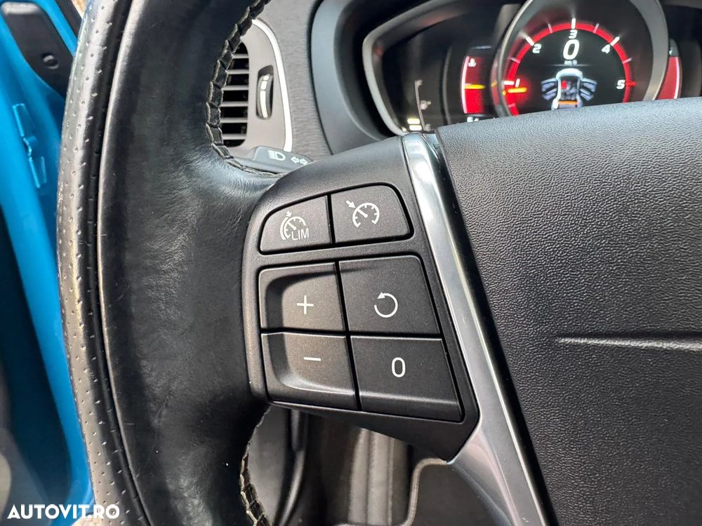 Volvo V40 D4 RDesign - 26