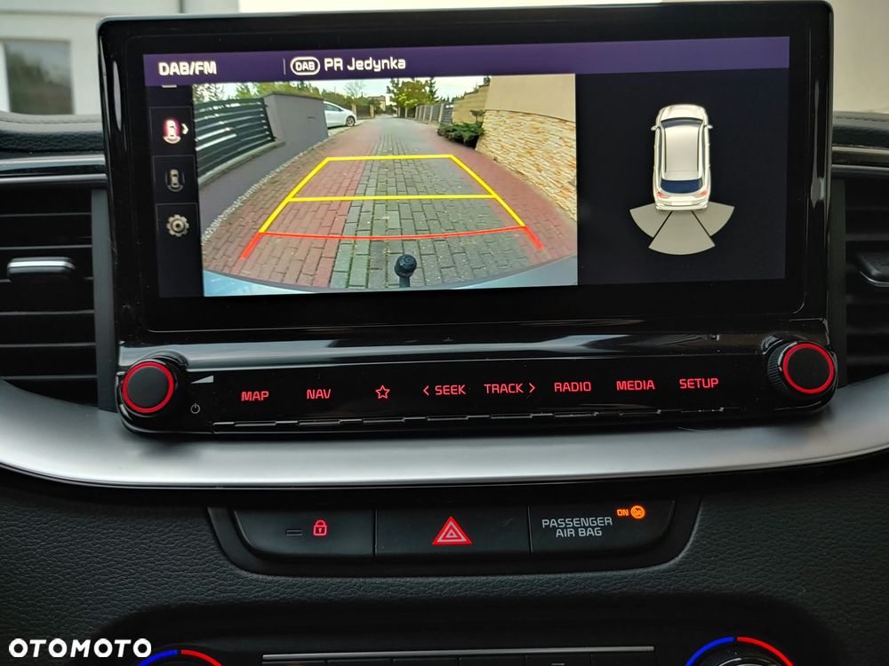 Kia Ceed - 24