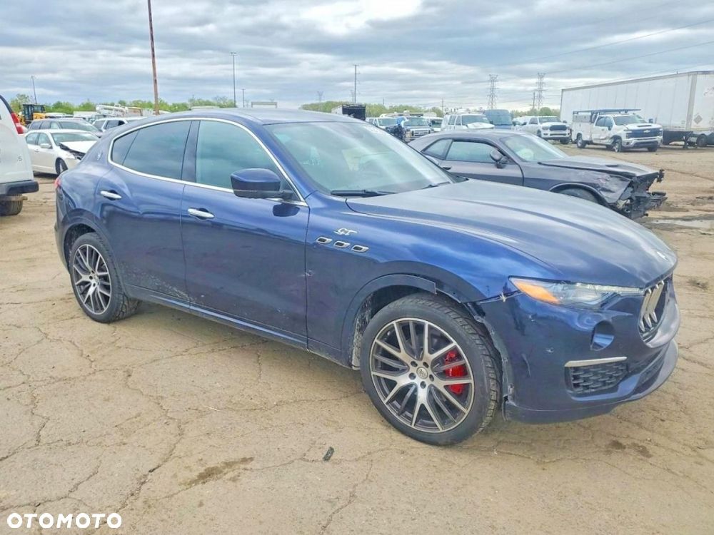 Maserati Levante - 3