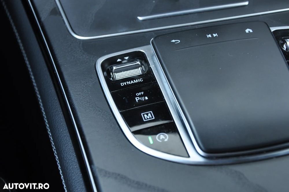 Mercedes-Benz GLC 300 d 4MATIC 9G-TRONIC AMG Line Plus - 25