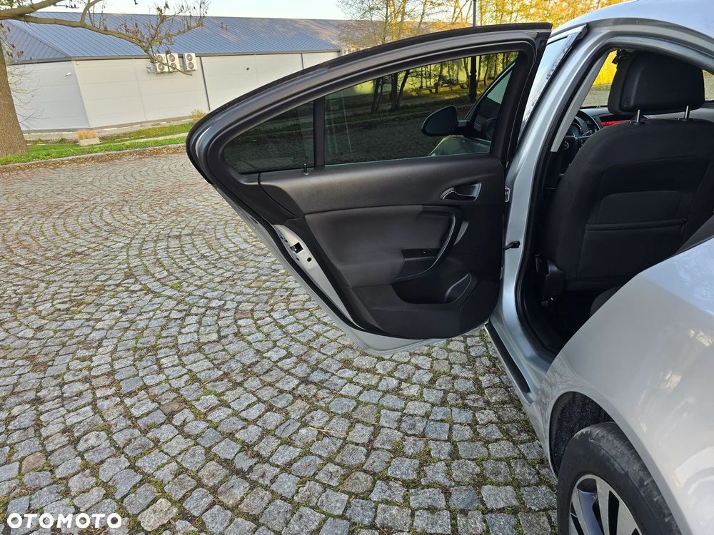 Opel Insignia 2.0 CDTI Edition - 32