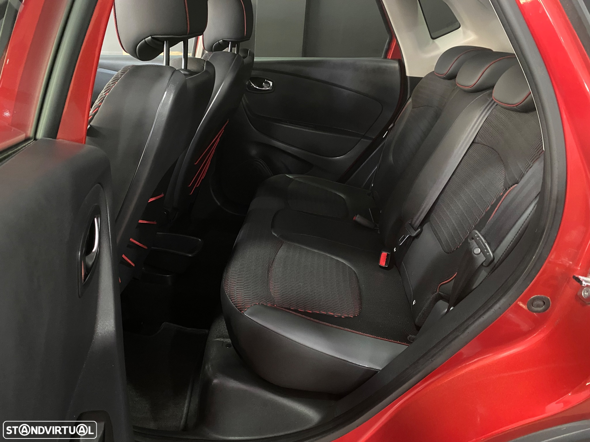 Renault Captur 0.9 TCE Exclusive XMOD - 7