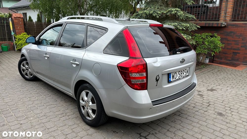 Kia Ceed - 7