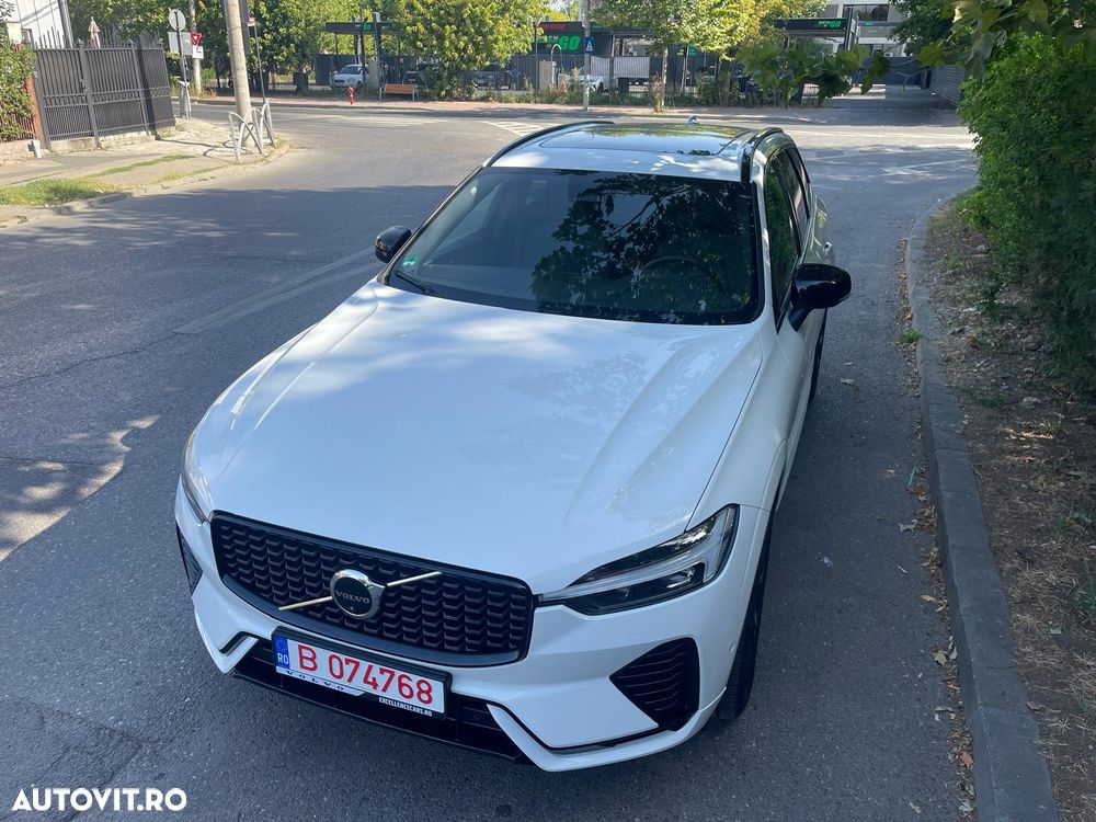 Volvo XC 60 B4 MHEV AT8 FWD R-Design - 4