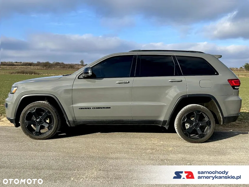 Jeep Grand Cherokee - 18