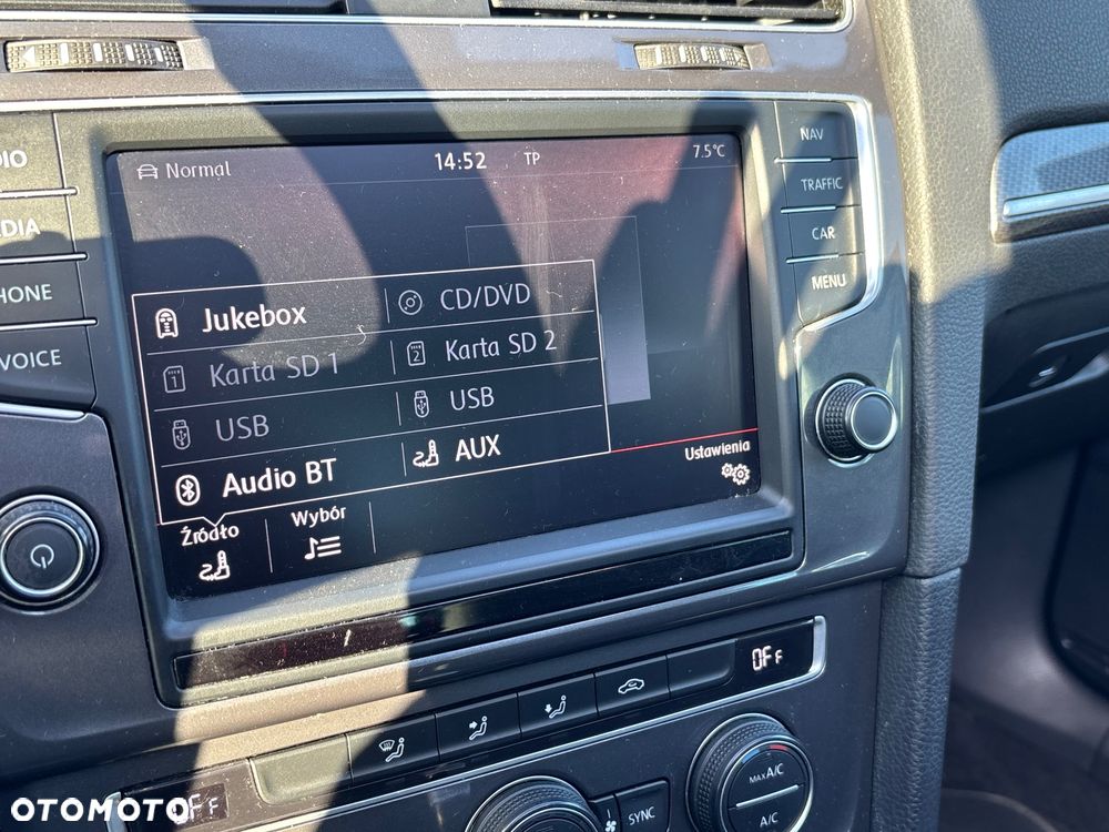 Volkswagen Golf - 33