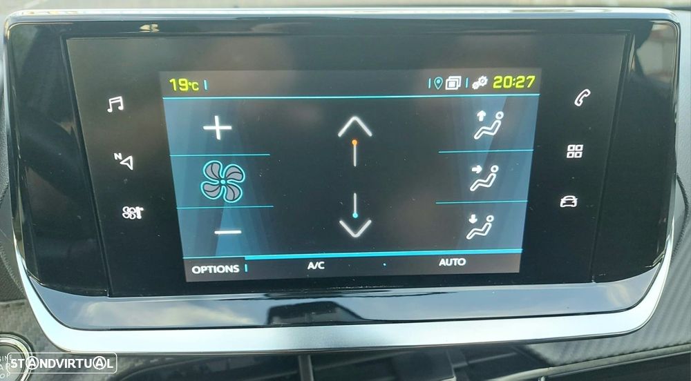 Peugeot e-2008 50 kWh Active Pack — fotografia 43