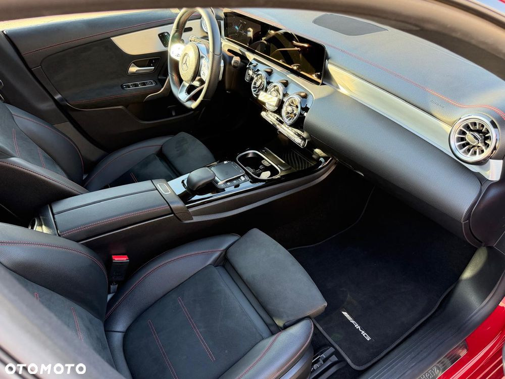 Mercedes-Benz CLA 250 4-Matic 7G-DCT - 8