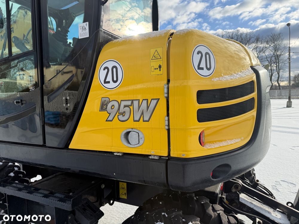 Yanmar Koparka kołowa B95W - 31