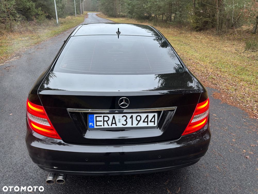 Mercedes-Benz Klasa C 180 CGI BlueEff - 4