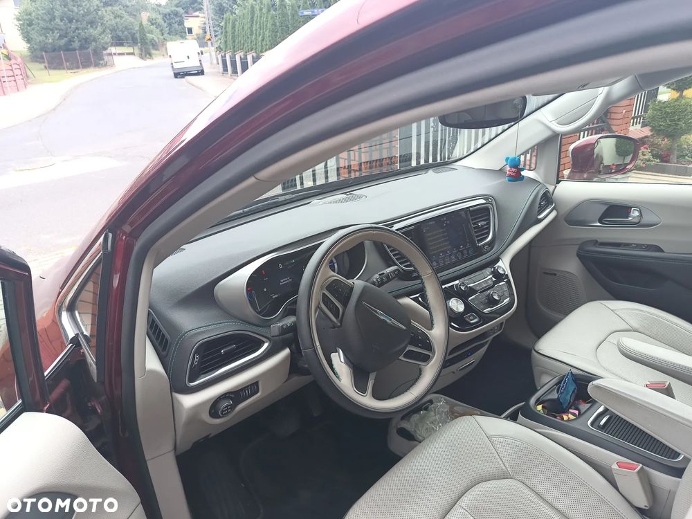 Chrysler Pacifica - 3