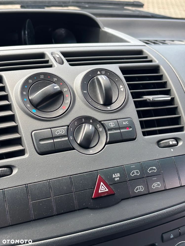 Mercedes-Benz VITO - 19