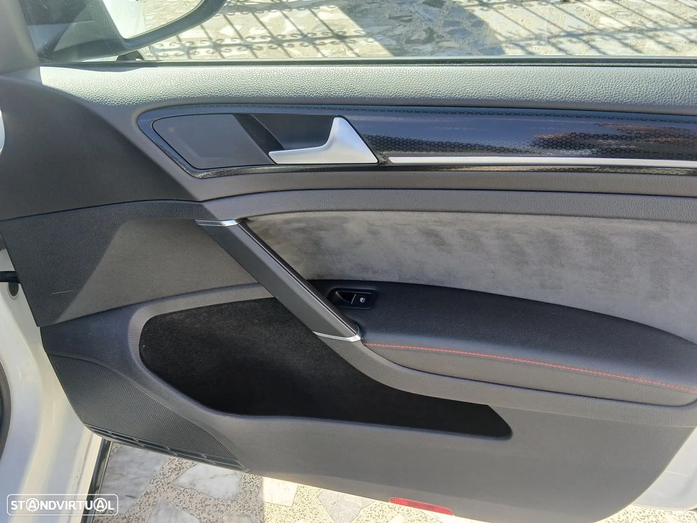 VW Golf GTI Clubsport DSG - 32