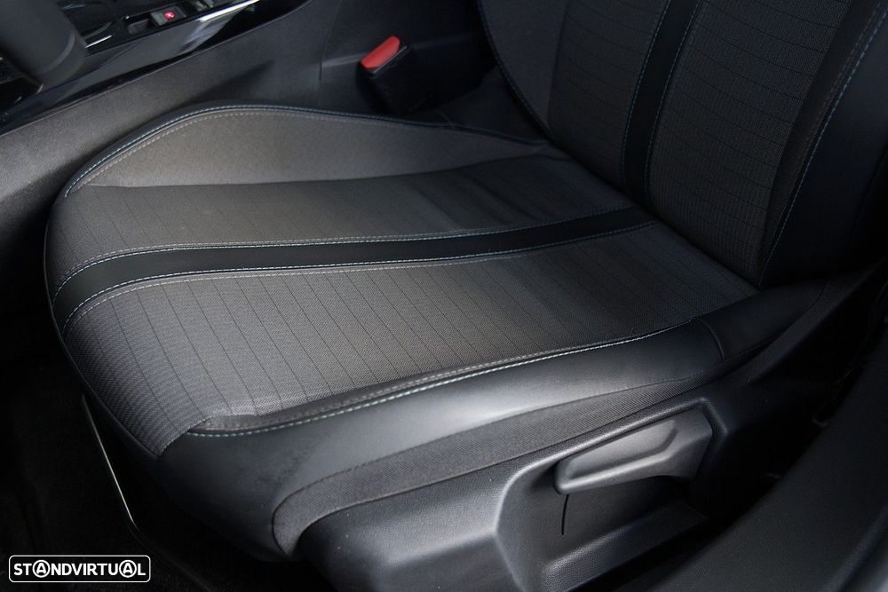 Peugeot e-2008 50 kWh Allure Pack - 21