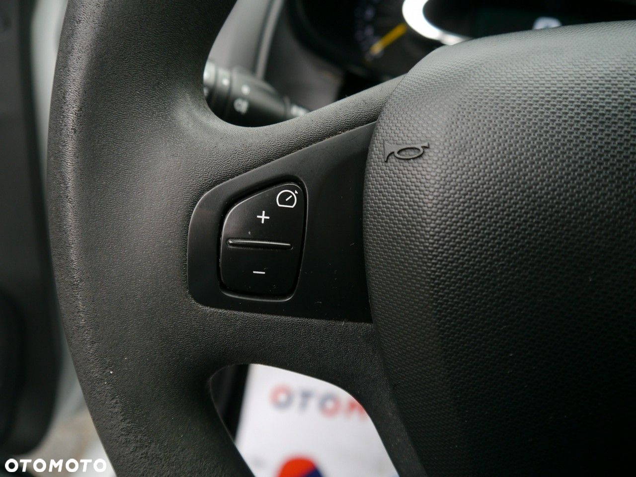 Renault Clio 1.2 16V Authentique - 28