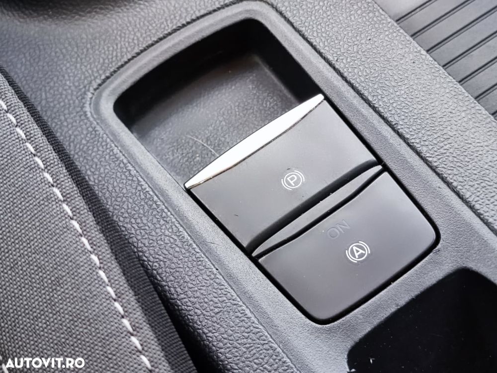 Ford Focus 1.0 EcoBoost Titanium - 21