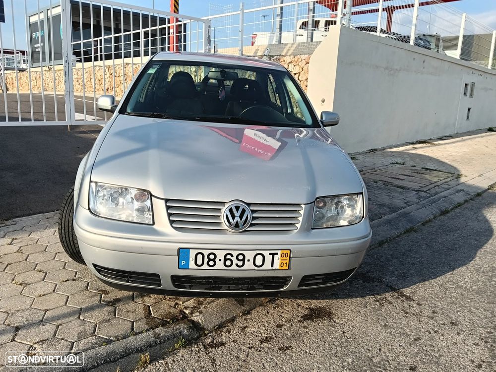 VW Bora 1.9 TDi Highline - 2