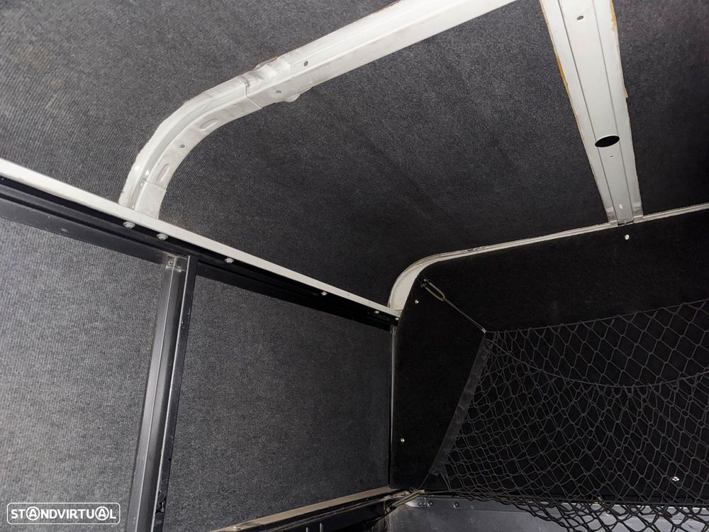 Land Rover Defender 110 - 22
