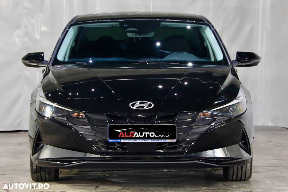 Hyundai Elantra - 29