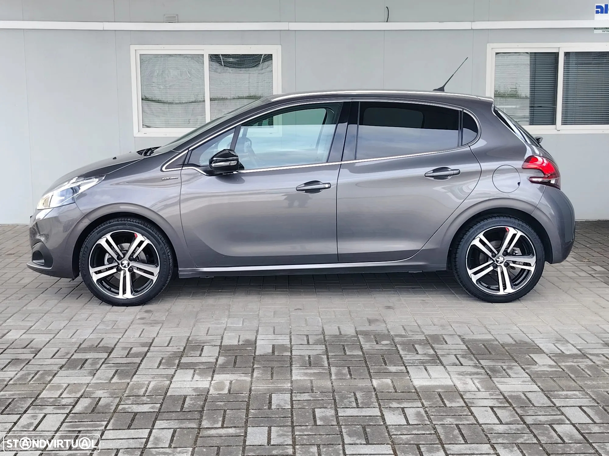 Peugeot 208 1.2 PureTech GT Line - 16