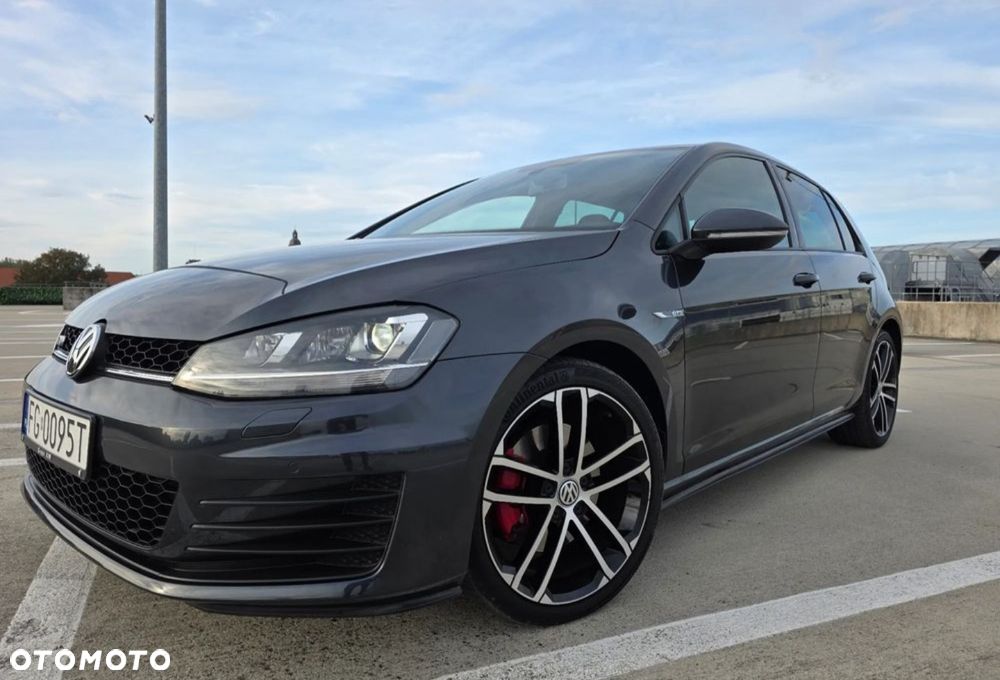 Volkswagen Golf 2.0 TDI BMT GTD - 11