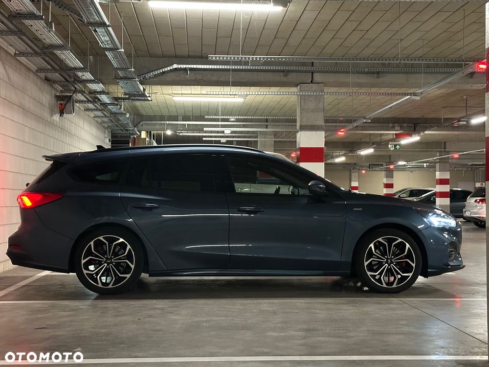 Ford Focus 1.0 EcoBoost mHEV ST-Line X - 5