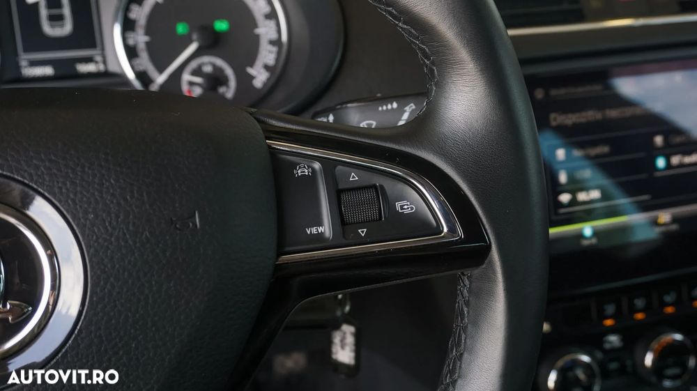 Skoda Octavia 2.0 TDI DSG Ambition - 14