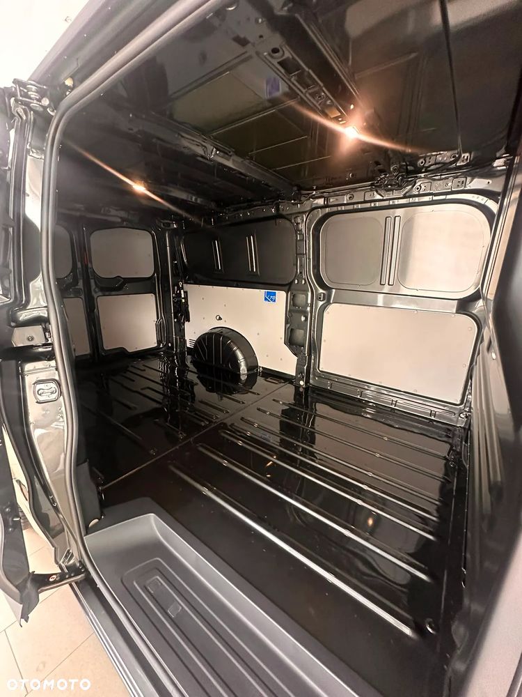 Volkswagen Transporter T7 - 8