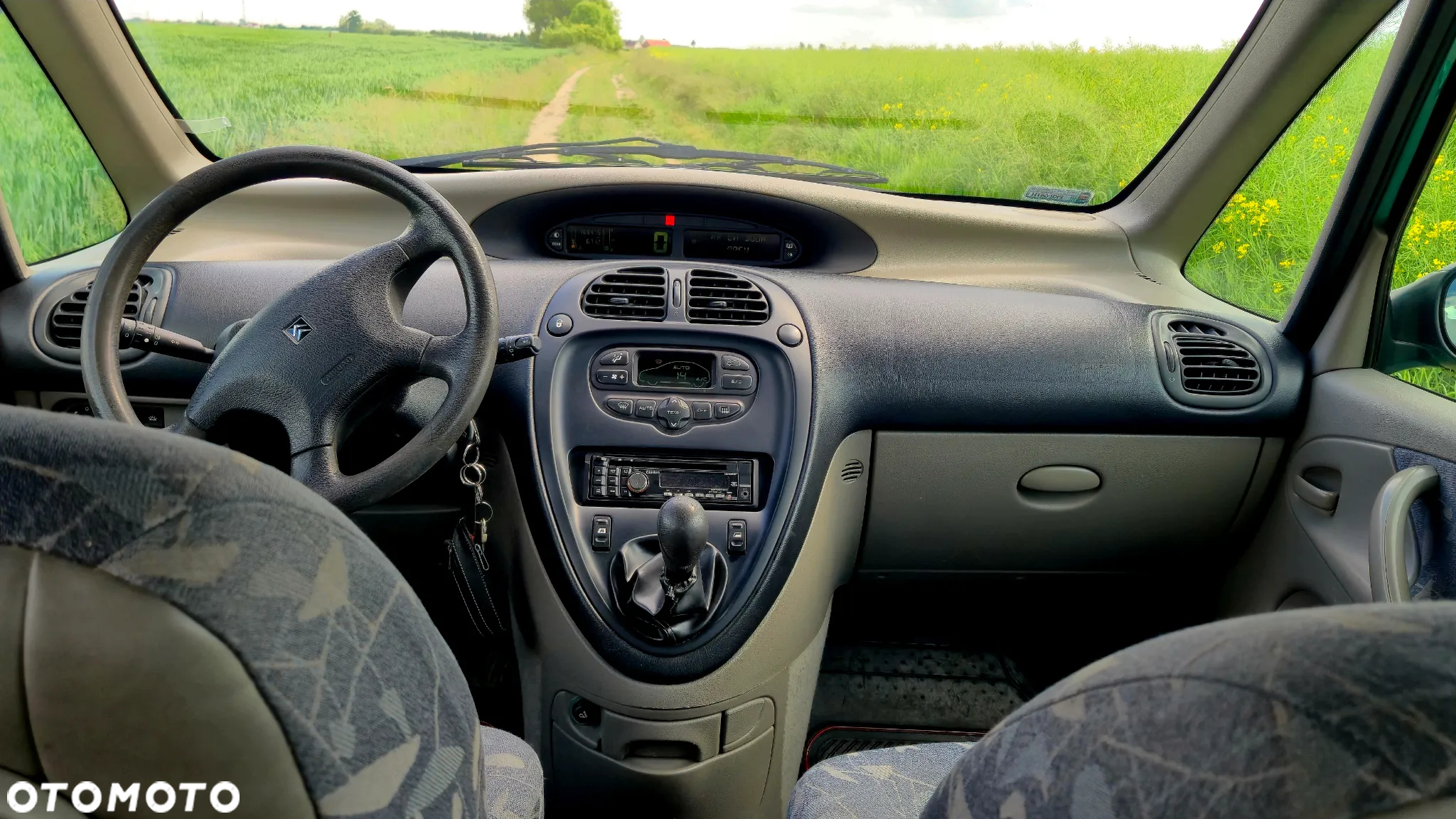 Citroën Xsara Picasso 1.6 Exclusive - 10
