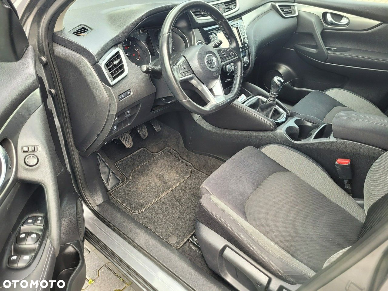 Nissan Qashqai - 10