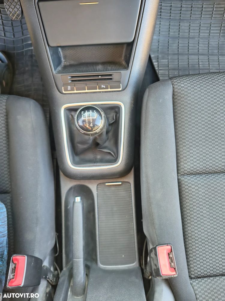 Volkswagen Golf Plus - 25