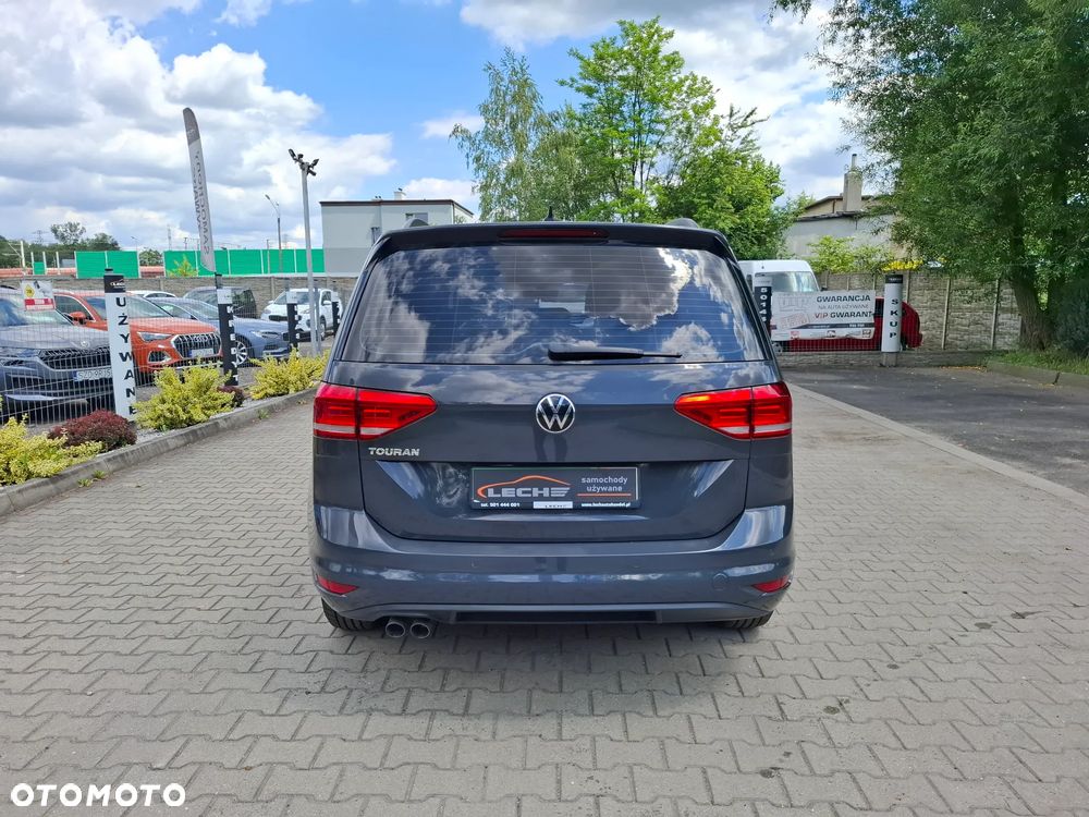 Volkswagen Touran - 35