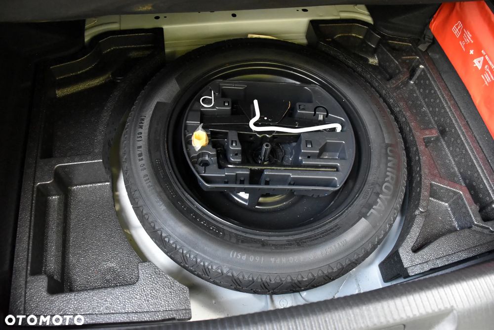 Peugeot 308 BlueHDi 130 EAT8 Stop & Start Allure Business-Paket - 29