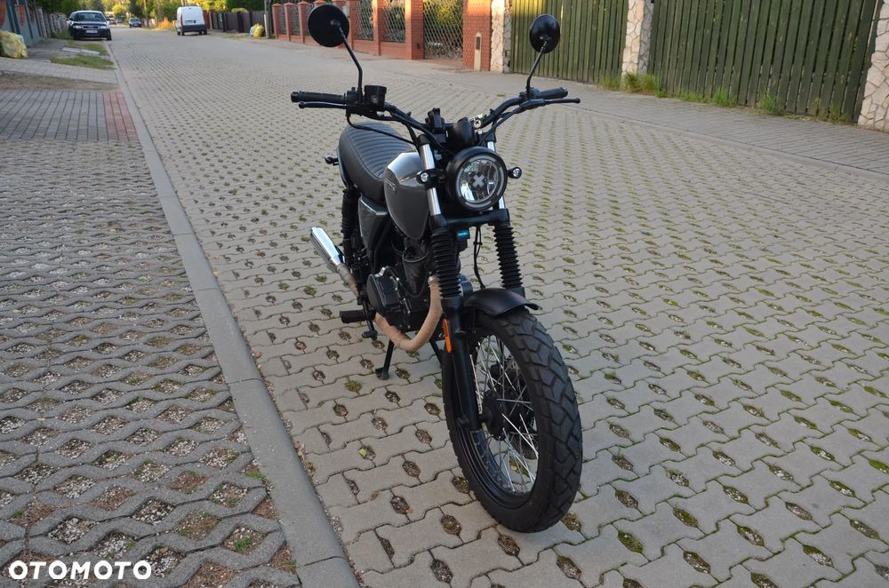 Brixton Cromwell - 8