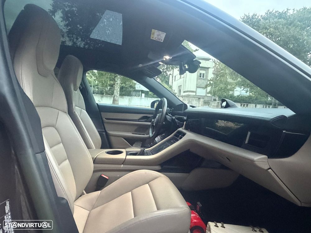 Porsche Taycan Sport Turismo 4S - 13
